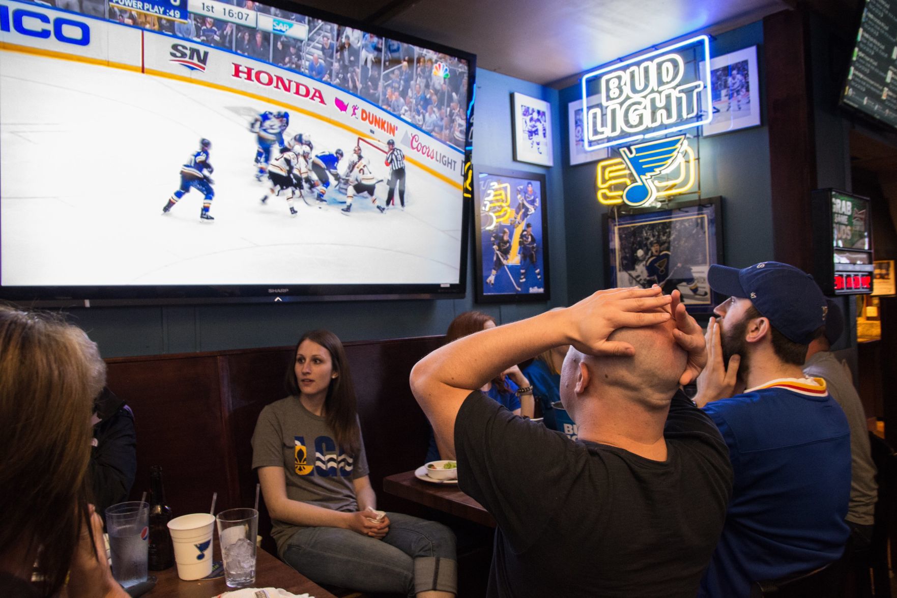 Blues Fans at Syberg's on Dorsett during Stanley Cup Final Game